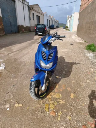 Yamaha Aerox 50 Azul