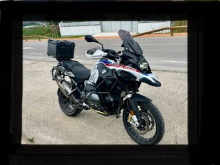 BMW R 1250 GS Adventure 2021 con solo 27000km