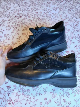 Zapatos de cordones negros