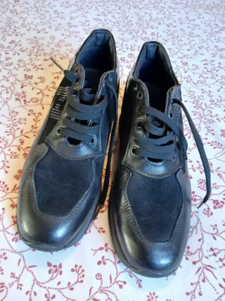 Zapatos de cordones negros