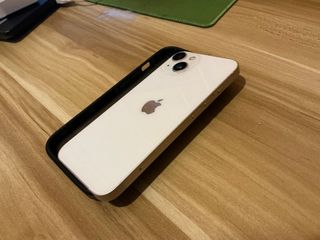 iPhone 13 Blanco Como Nuevo