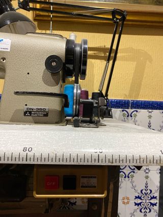 Máquina de coser eléctrica industrial
