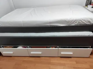 Cama nido gris y blanca con 3 cajones