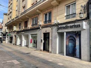 Local comercial en alquiler en Centro en Torrelavega