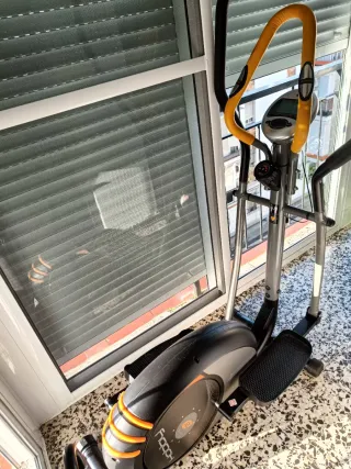 Bicicleta elíptica, buen estado, sin pantalla