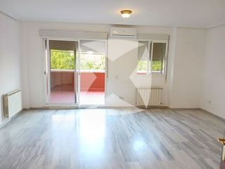 Piso en alquiler en Huerta Rosales - Valdepasillas en Badajoz