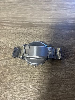 Reloj de pulsera plateado