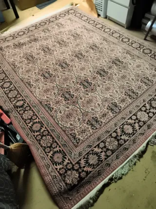 Alfombra de lana beige y rosa