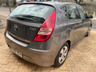 Hyundai i30 1.6 CRDi GL FDU Classic 2011