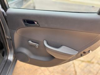 Hyundai i30 1.6 CRDi GL FDU Classic 2011