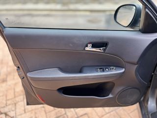 Hyundai i30 1.6 CRDi GL FDU Classic 2011