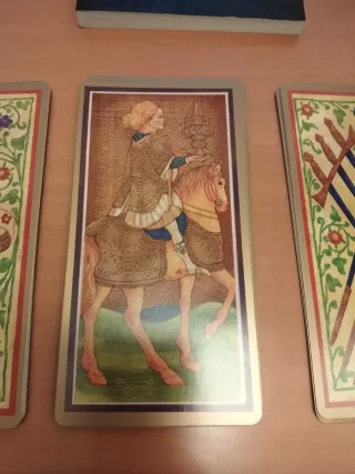 El Tarot de Oro: Libro y Cartas