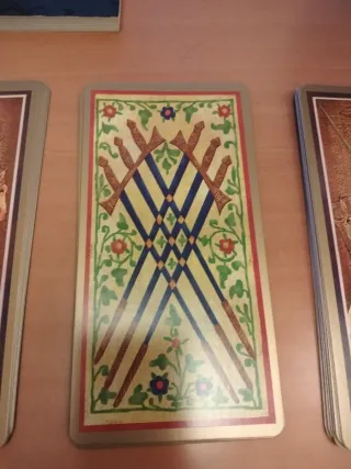 El Tarot de Oro: Libro y Cartas