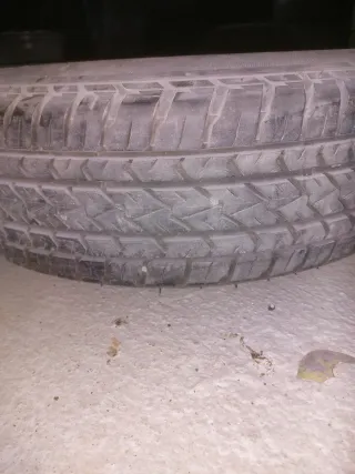 Llanta Toyota RAV4 2003  215/70/16 100H