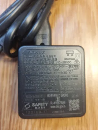 Cargador Sony para cámaras