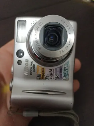 Cámara Nikon Coolpix 5200 Plata