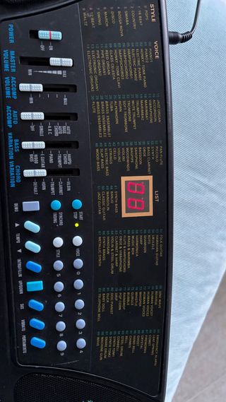 Piano Electrónico Superb Sound EK-905