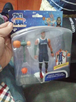 Figura LeBron James Space Jam New Legacy