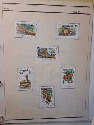 Sellos colección mariposas y flores