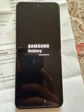 Samsung Galaxy Flip SM-F741B Plata