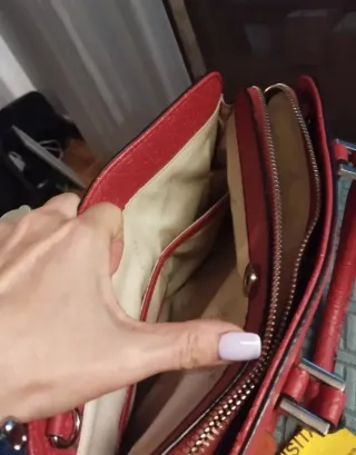 Bolso Guess Rojo un uso esta nuevo precioso