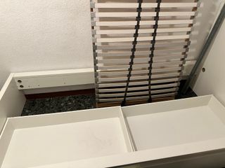 Cama individual con cajones