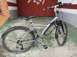 Bicicleta de montaña B'TWIN