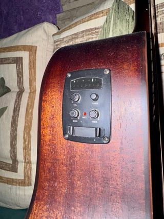 Guitarra Parlor Baton Rouge X11LS/PE-SCC.