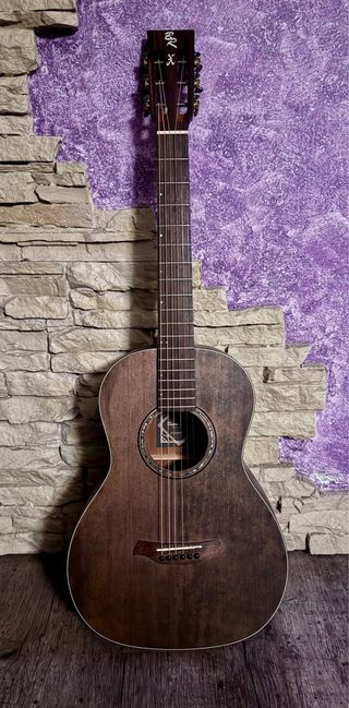 Guitarra Parlor Baton Rouge X11LS/PE-SCC.