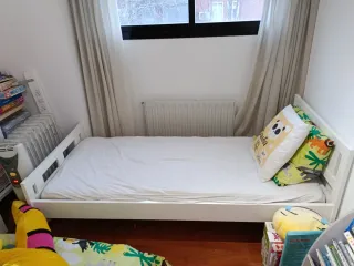 Cama infantil blanca 140x70 con barrera