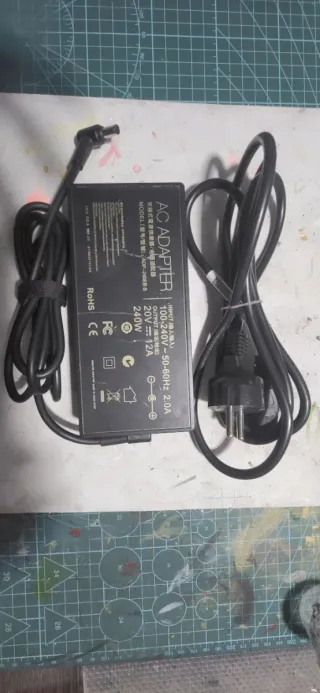 Adaptador AC Asus 240W ADP-240EB B