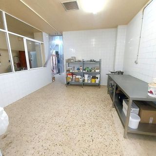 Local comercial en venta en Cruz Roja en Sevilla