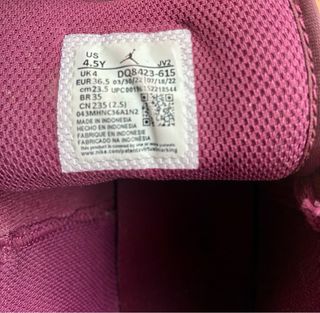 Nike Jordan Gris y Rojo