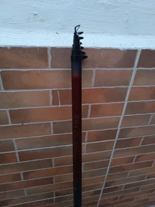 Caña de pescar con carrete