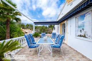 Chalet en venta en Nucia (la)