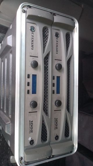 Altavoz Electro-Voice ELX112 + XTI 1002