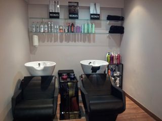 Dos lavacabezas individuales