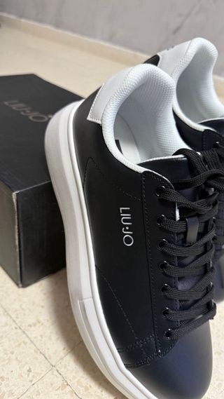 Zapatillas LIU•JO Negras y Blancas