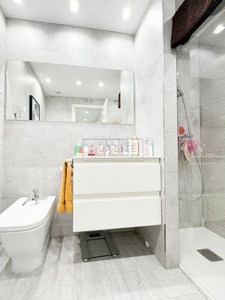 Piso en alquiler en Piovera - Conde Orgaz en Madrid