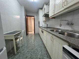 Piso en alquiler en Huerta Rosales - Valdepasillas en Badajoz