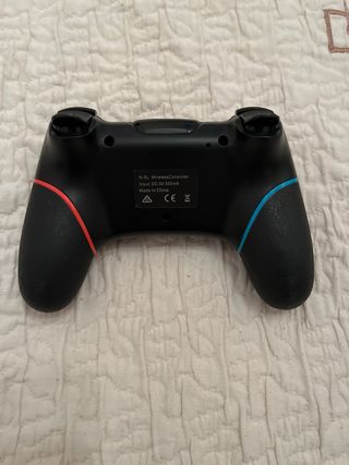 Mando de videojuegos negro
