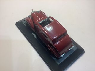 Coche Voisin C28 Ambassade 1936 1/43 IXO.