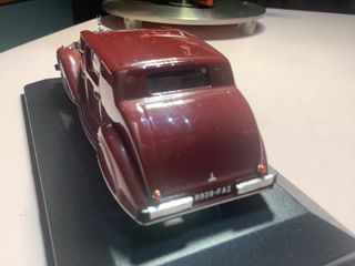 Coche Voisin C28 Ambassade 1936 1/43 IXO.
