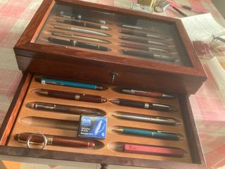 Scatola espositiva in legno per penne e pennarelli