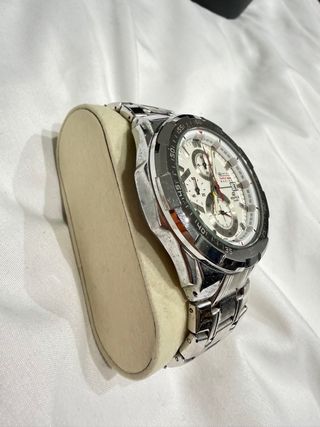 Reloj Casio Edifice Edición Red Bull Racing