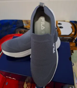 Zapatillas Fila Hombre Talla 42 .