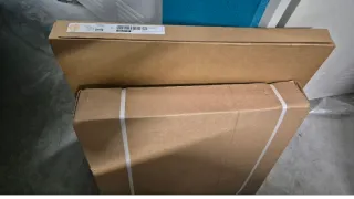 Sillón Poäng Ikea rojo y madera abedul a estrenar