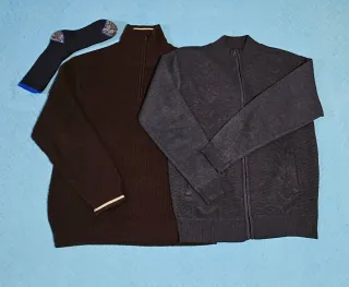 Set de 02 jerseys y 01 pack de 04 calcetines.