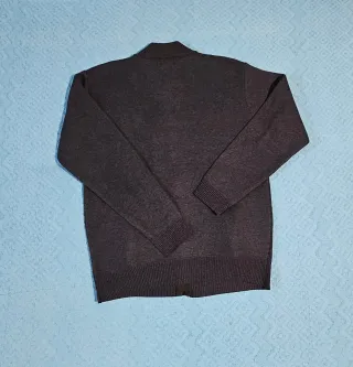 Set de 02 jerseys y 01 pack de 04 calcetines.