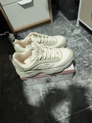 Zapatillas Fila Beige